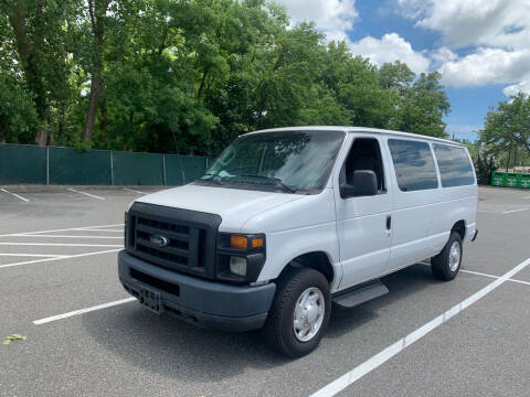 2013 Ford E-Series Wagon