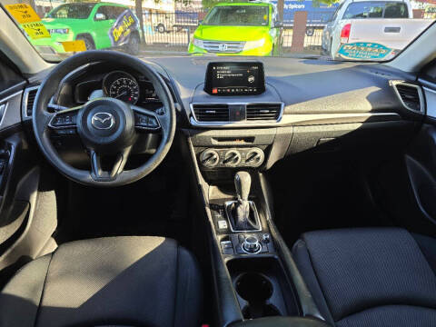 2017 Mazda MAZDA3 Sport