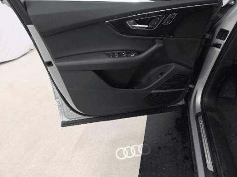 2022 Audi Q7 quattro Premium Plus 55 TFSI