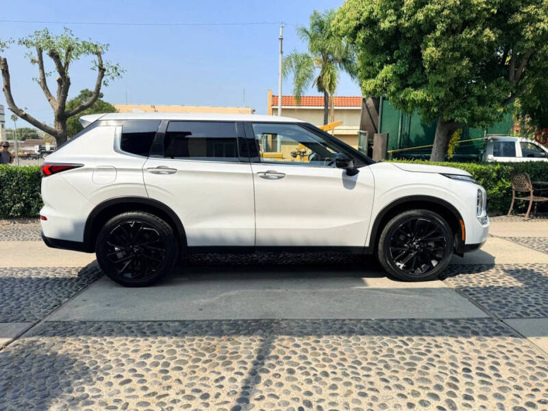 2022 Mitsubishi Outlander SE