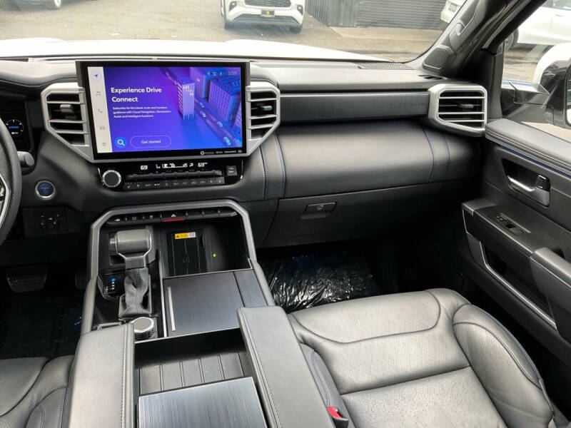 2023 Toyota Sequoia SR5