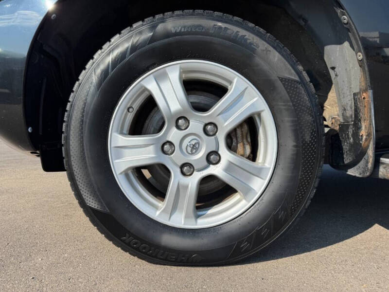 2013 Toyota Sequoia SR5