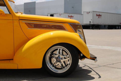 1937 Ford Cabriolet