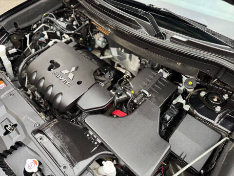 2020 Mitsubishi Outlander SE