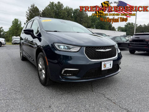 2023 Chrysler Pacifica Touring L