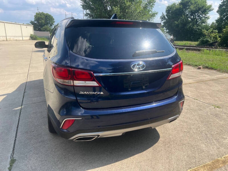 2017 Hyundai Santa Fe SE