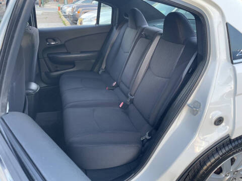 2013 Chrysler 200 Touring