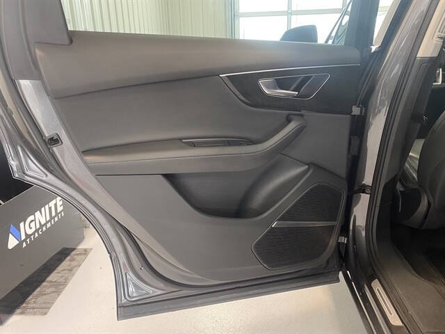 2023 Audi Q7 quattro Premium Plus 55 TFSI