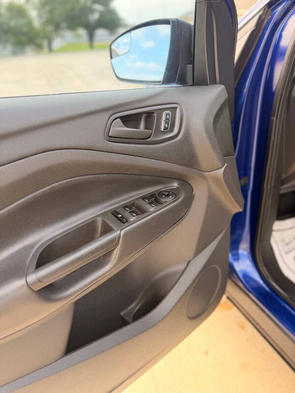 2015 Ford Escape S