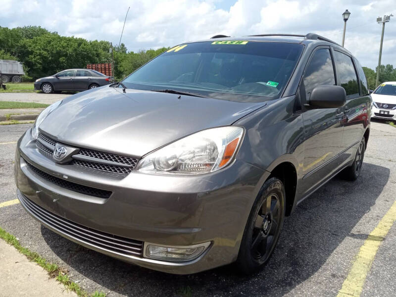 2004 Toyota Sienna