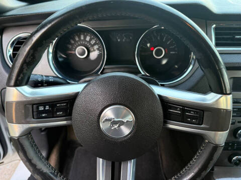 2014 Ford Mustang V6