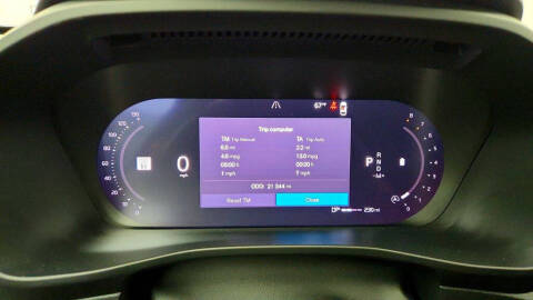 2024 Volvo XC40 B5 Plus Bright Theme