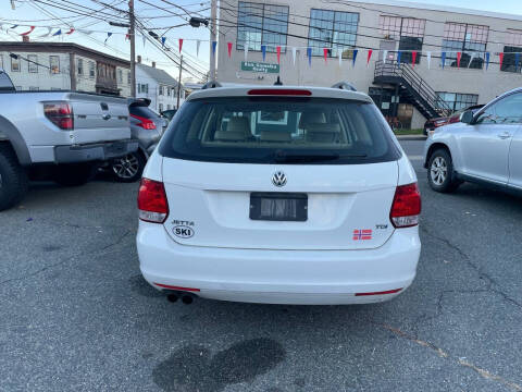 2010 Volkswagen Jetta SportWagen TDI