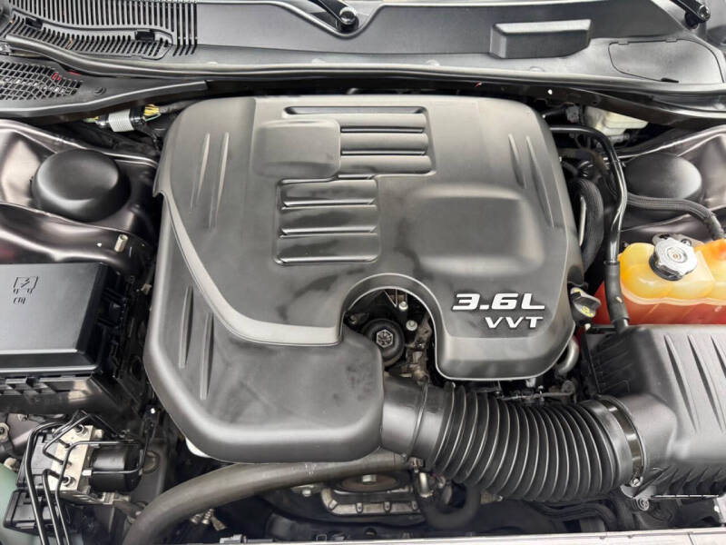 2014 Dodge Challenger SXT Plus