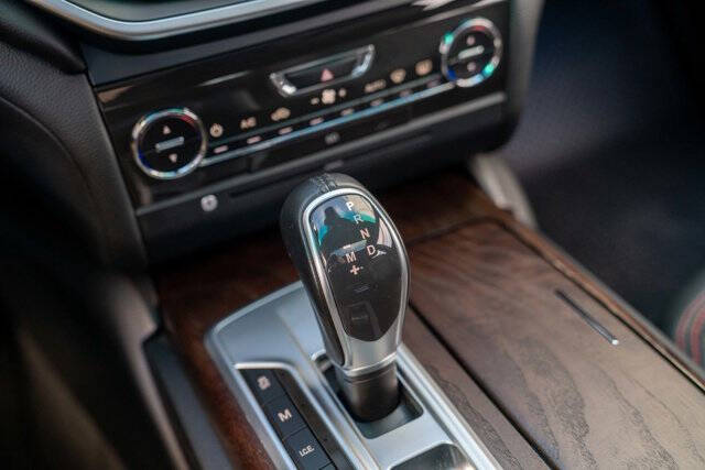 2016 Maserati Ghibli 24