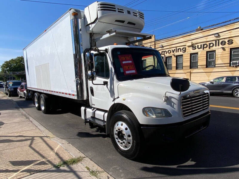 2005 Freightliner M2 106