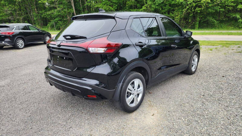 2024 Nissan Kicks S