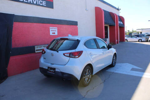 2020 Toyota Yaris Hatchback LE