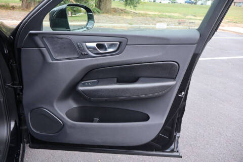 2019 Volvo XC60 T5 Momentum