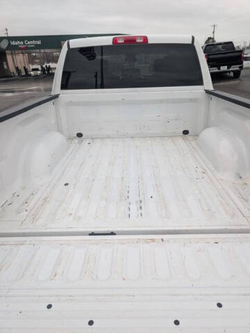 2022 RAM 1500 Classic SLT