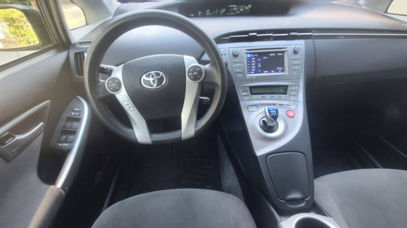 2015 Toyota Prius Three