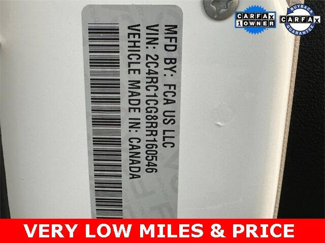 2024 Chrysler Voyager LX