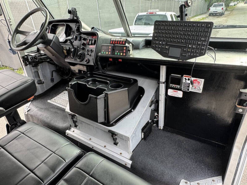 2016 Freightliner MT45 Chassis