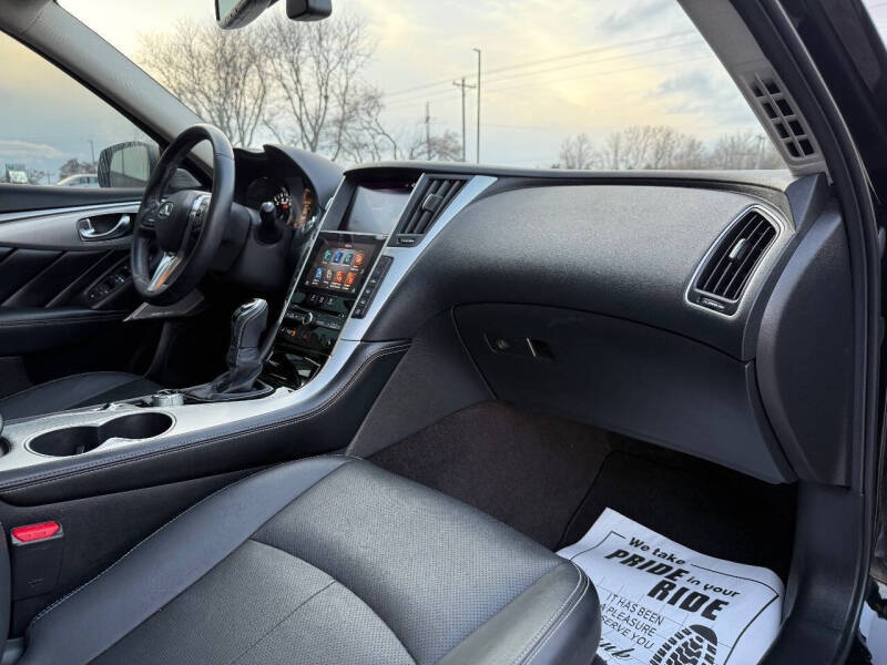 2021 Infiniti Q50 Luxe