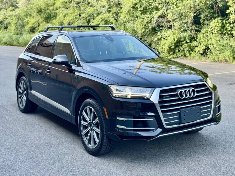 Used 2017 Audi Q7 Premium Plus with VIN WA1LAAF79HD051936 for sale in Carol Stream, IL