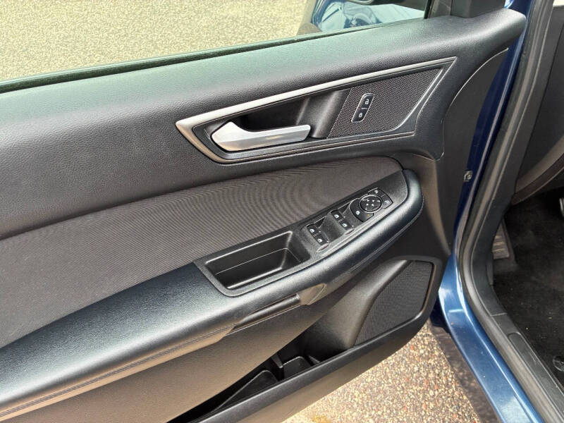 2017 Ford Edge SE