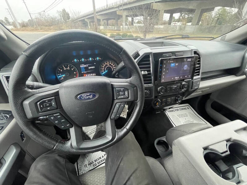 2015 Ford F-150 Lariat photo 10