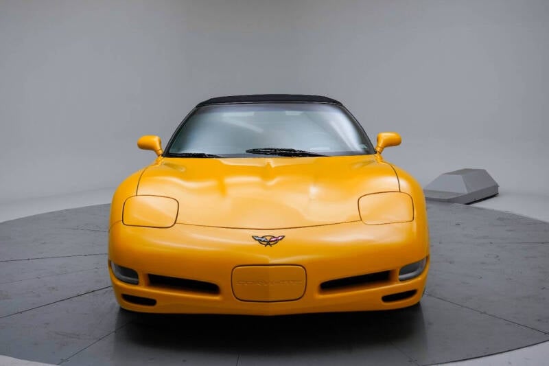 Used 2002 Chevrolet Corvette Base with VIN 1G1YY32G725123395 for sale in Terre Haute, IN