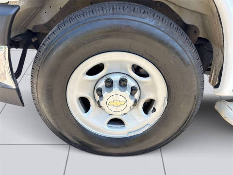 2024 Chevrolet Express 2500