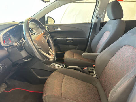 2019 Chevrolet Sonic LT Auto