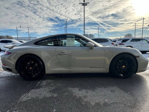 2018 Porsche 911 Carrera