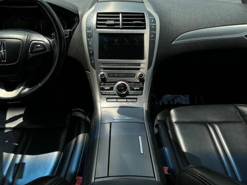 2017 Lincoln MKZ Premiere