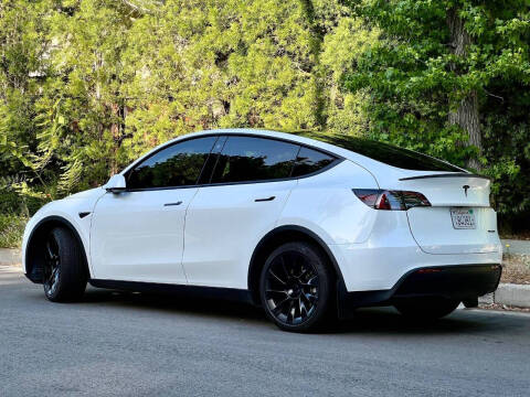 2023 Tesla Model Y Long Range