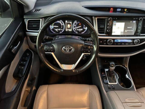 2017 Toyota Highlander Hybrid XLE