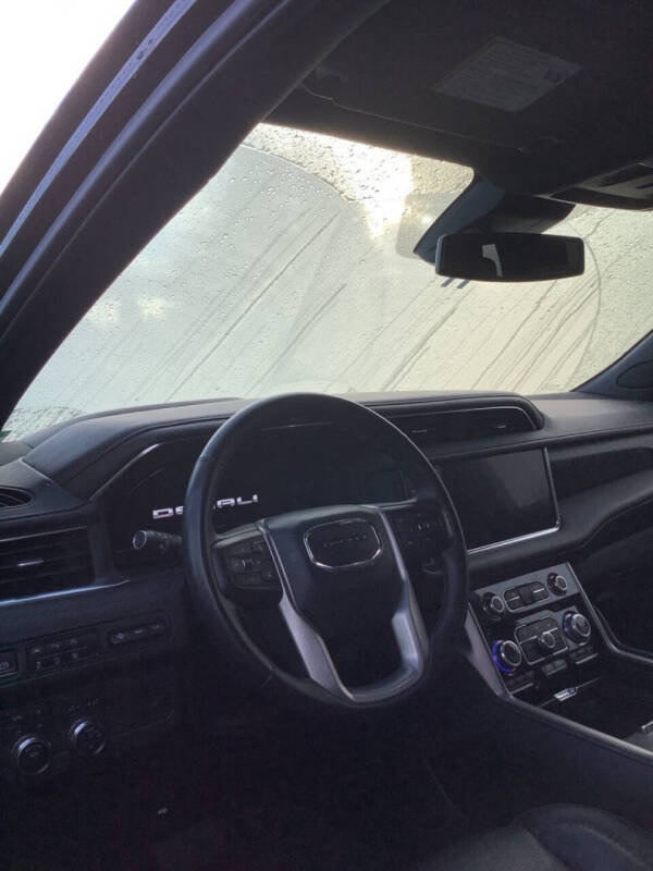 2023 GMC Yukon Denali