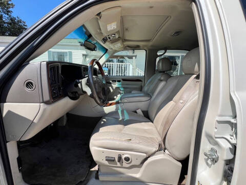 2004 Cadillac Escalade