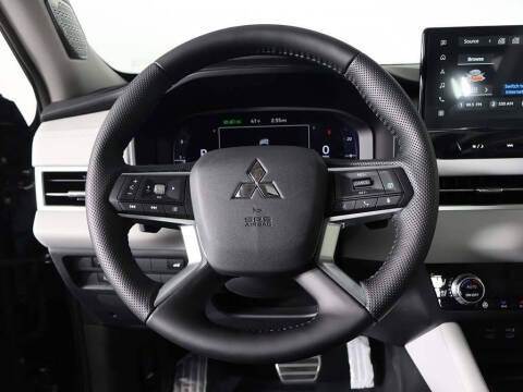 2025 Mitsubishi Outlander SEL Platinum Edition