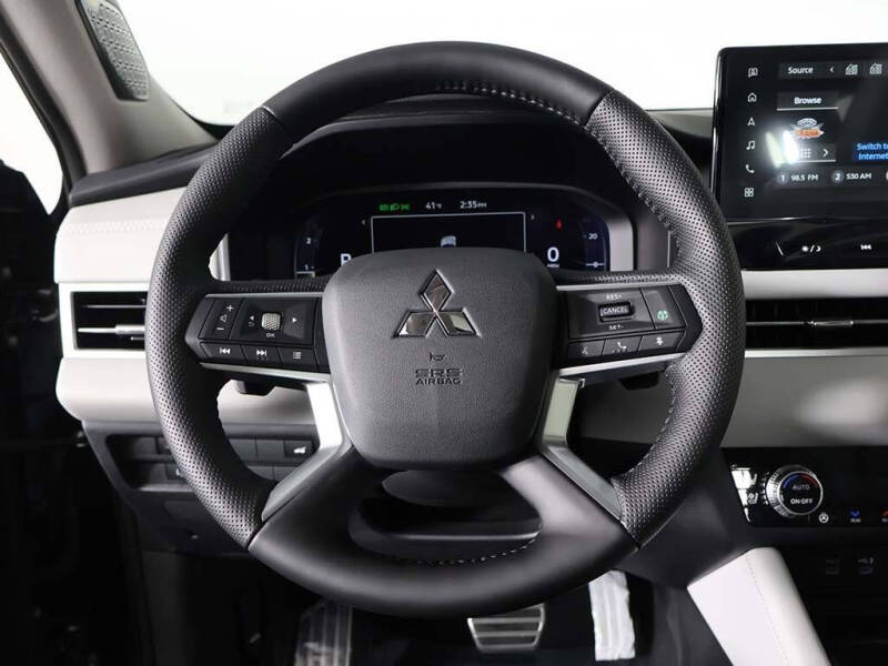 2025 Mitsubishi Outlander SEL Platinum Edition