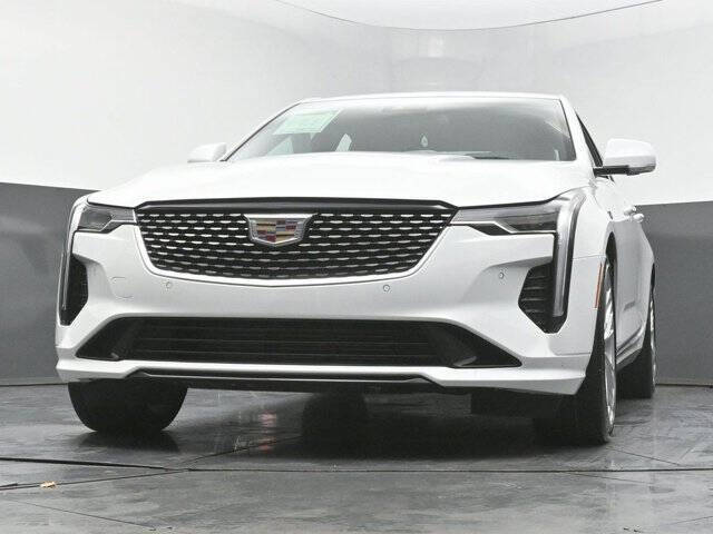 2025 Cadillac CT4 Premium Luxury