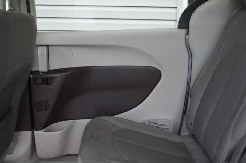 2017 Chrysler Pacifica LX