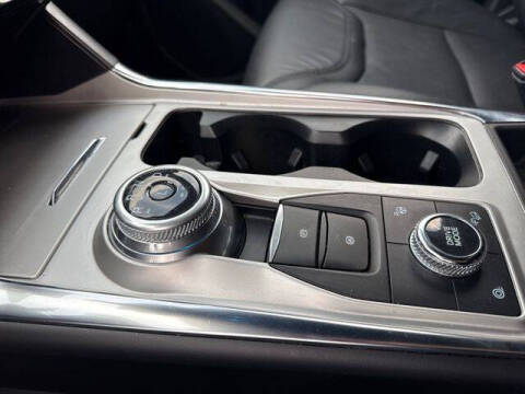 2022 Ford Explorer Hybrid Platinum