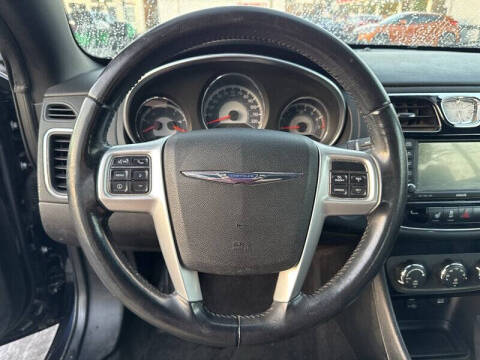 2011 Chrysler 200 Limited