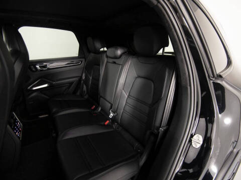 2023 Porsche Cayenne Turbo