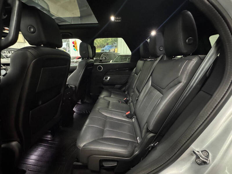 2020 Land Rover Discovery SE