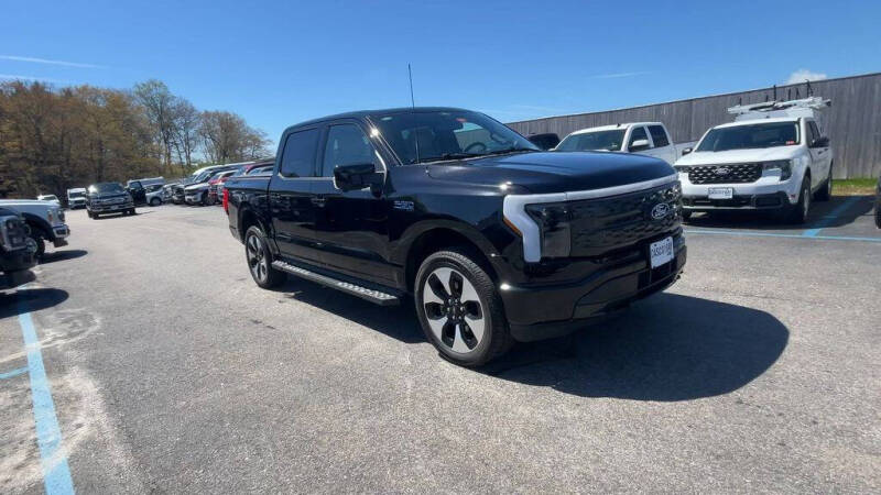 2025 Ford F-150 Lightning Platinum