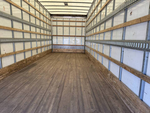 2019 Freightliner M2 106